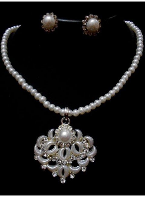 Pearl Necklace